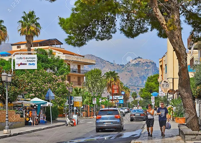 Savoca * ジャルディーニ・ナクソス